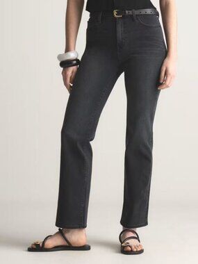 Quince Bella Stretch Straight Jeans W28L28 in Washed Black